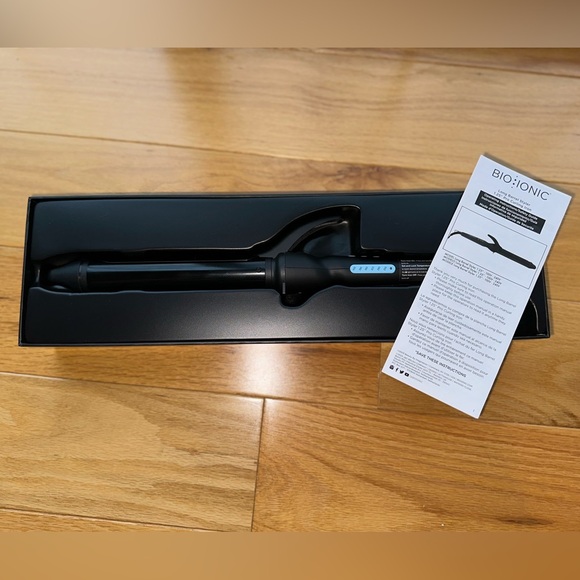 Bio Ionic Long Barrel Styler Curling Iron 1.25" with Variable Heat Setting - Picture 5 of 9